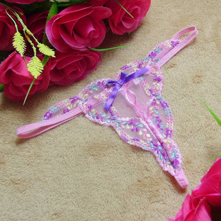 エロ下着の通販商品：シンプルの刺繍入りレースTバックST7142・ピンク・イメージ写真