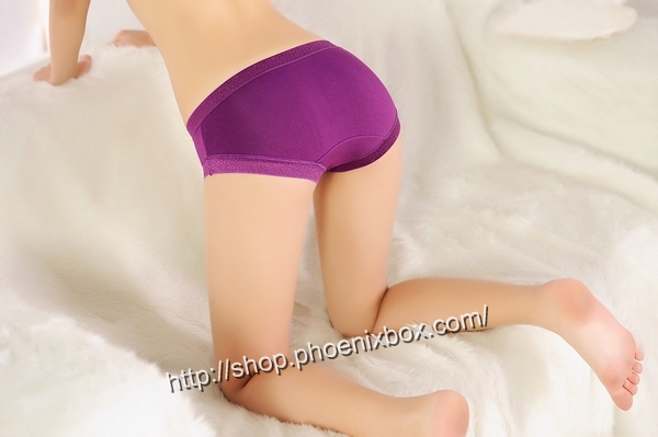 エロ下着の通販商品：女子ブルマ風ショーツ・紫・イメージ写真４